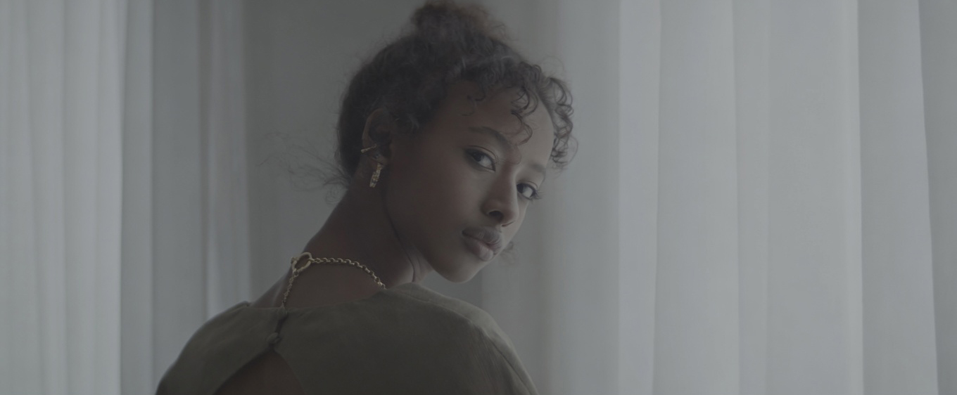 Color grading comparison — input